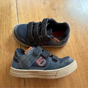 Kids Fiveten free rider size 11
Great for biking and casual wear
